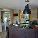 Villa Magnifique Avec Piscine 10x5 M Sur 1800m2 De Terrain Avec Parking Privatif Cuisine Recente Equpee 3 Dont 2 Parental Au Rdc Avec Wc Separe Pas De Vis A Vis Terrain De Petanque Bbq Climatisation Jeux Enfants *
