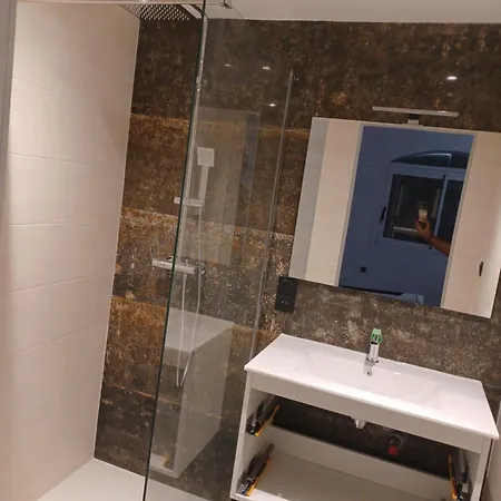 Magnifique Avec Piscine 10x5 M Sur 1800m2 De Terrain Avec Parking Privatif Cuisine Recente Equpee 3 Dont 2 Parental Au Rdc Avec Wc Separe Pas De Vis à Vis Terrain De Petanque Bbq Climatisation Jeux Enfants