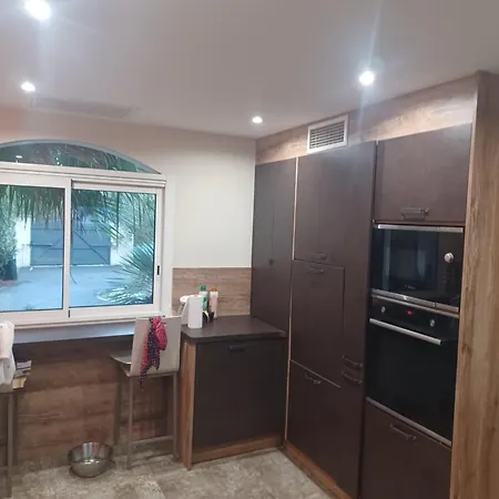 Βίλα Magnifique Avec Piscine 10x5 M Sur 1800m2 De Terrain Avec Parking Privatif Cuisine Recente Equpee 3 Dont 2 Parental Au Rdc Avec Wc Separe Pas De Vis A Vis Terrain De Petanque Bbq Climatisation Jeux Enfants Sérignan