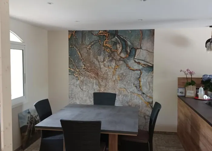 Villa Magnifique Avec Piscine 10x5 M Sur 1800m2 De Terrain Avec Parking Privatif Cuisine Recente Equpee 3 Dont 2 Parental Au Rdc Avec Wc Separe Pas De Vis à Vis Terrain De Petanque Bbq Climatisation Jeux Enfants Sérignan
